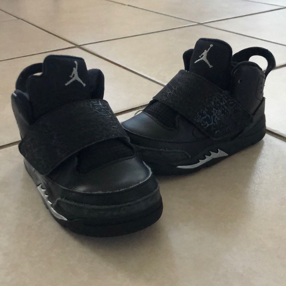 Air Jordan’s Child size 8